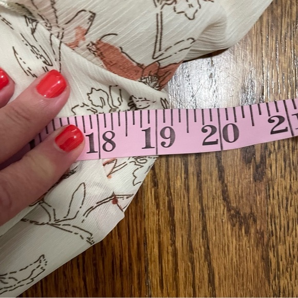 Jacquie The Label Long Sleeve Sheer Wrap Dress Cream Floral Size Small - Picture 10 of 10